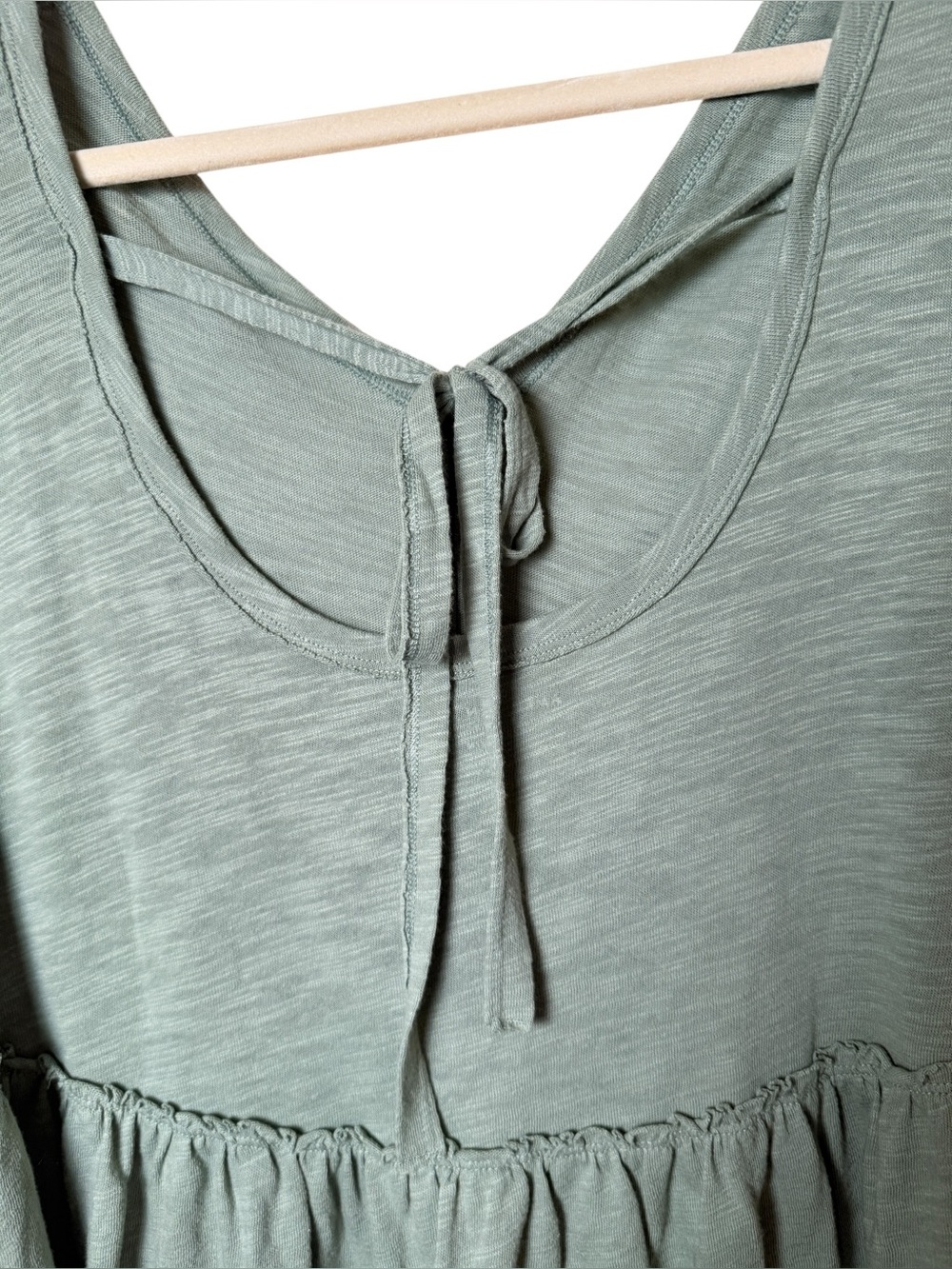 American Eagle Outfitters Medium Sage Green V-Neck Peplum Tunic - Picture 7 of 10